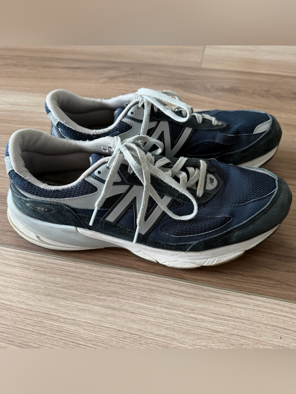 Men’s New Balance 990 v4 Made in USA Navy Shoes Size 12